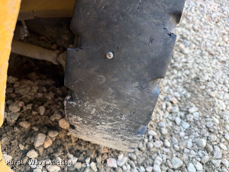 image for item YA5356 1993 Caterpillar GPL40 forklift