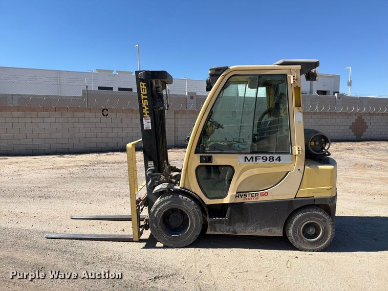 image for item YA5358 2015 Hyster H50FT forklift