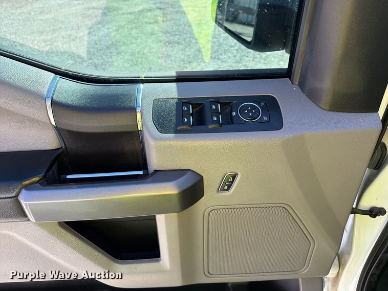 image for item YA5387 2019 Ford F150 Ext. Cab pickup truck