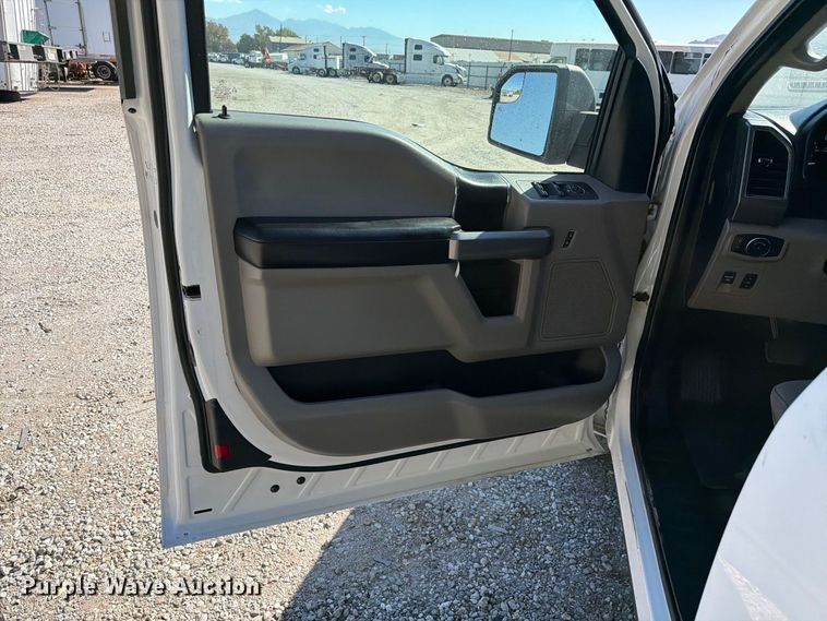 image for item YA5388 2019 Ford F150 Ext. Cab pickup truck