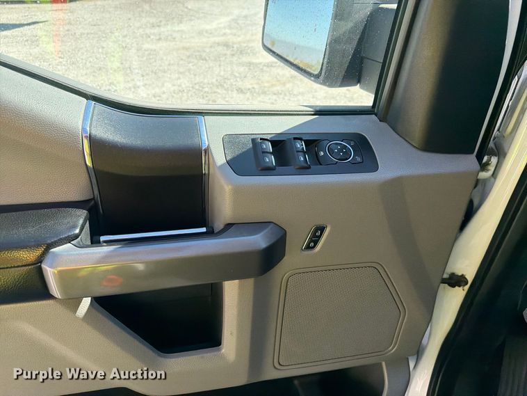image for item YA5388 2019 Ford F150 Ext. Cab pickup truck