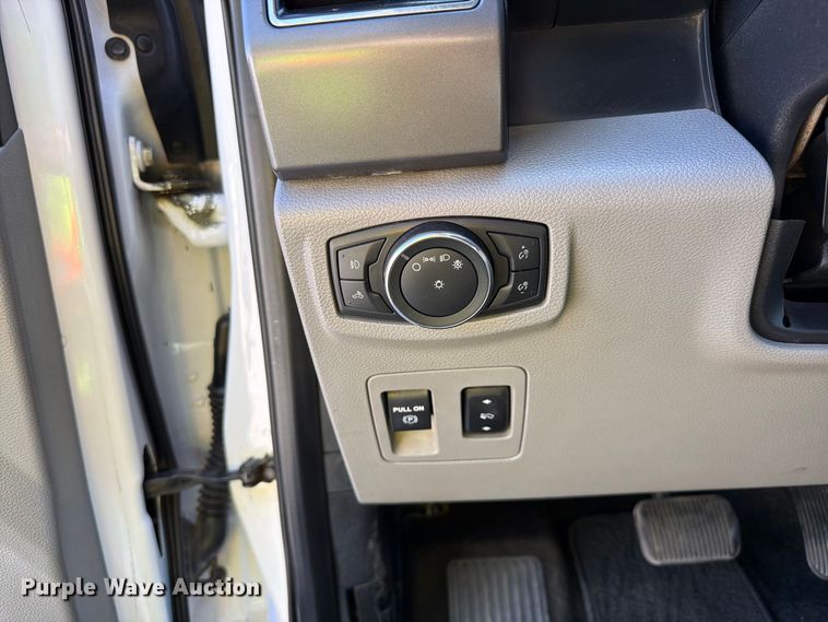 image for item YA5388 2019 Ford F150 Ext. Cab pickup truck
