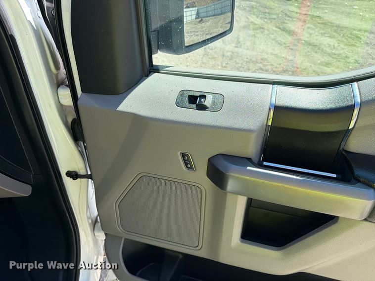 image for item YA5388 2019 Ford F150 Ext. Cab pickup truck