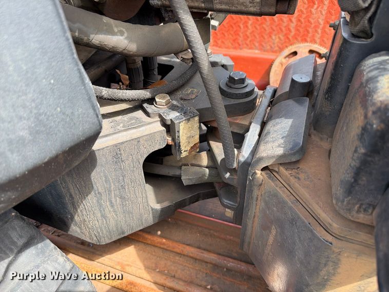 image for item YA5473 2015 Ditch Witch R300 cable plow