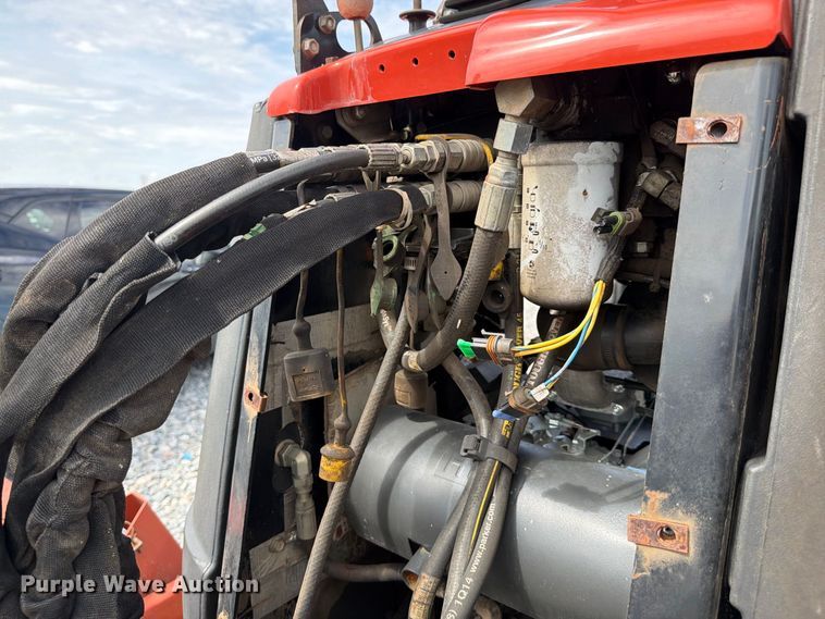 image for item YA5473 2015 Ditch Witch R300 cable plow