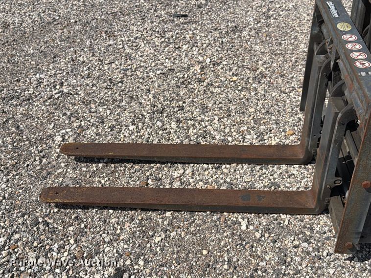 image for item YA5552 Caterpillar P5000 forklift