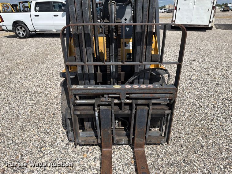 image for item YA5552 Caterpillar P5000 forklift