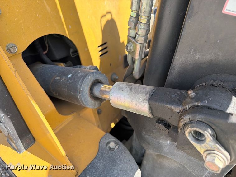 image for item YA5552 Caterpillar P5000 forklift