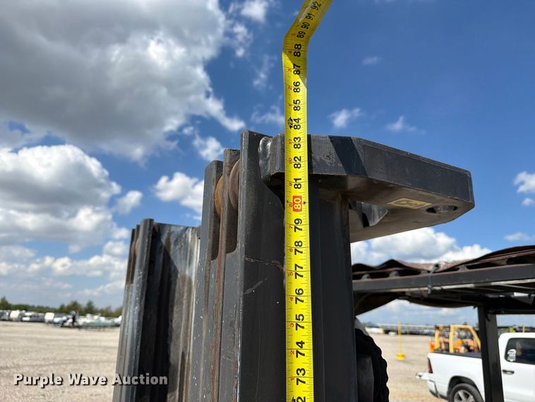 image for item YA5552 Caterpillar P5000 forklift
