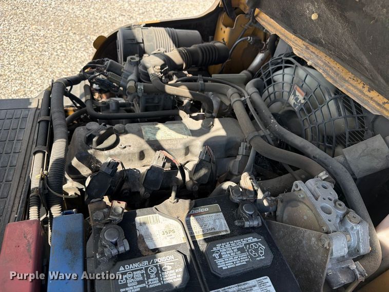 image for item YA5552 Caterpillar P5000 forklift