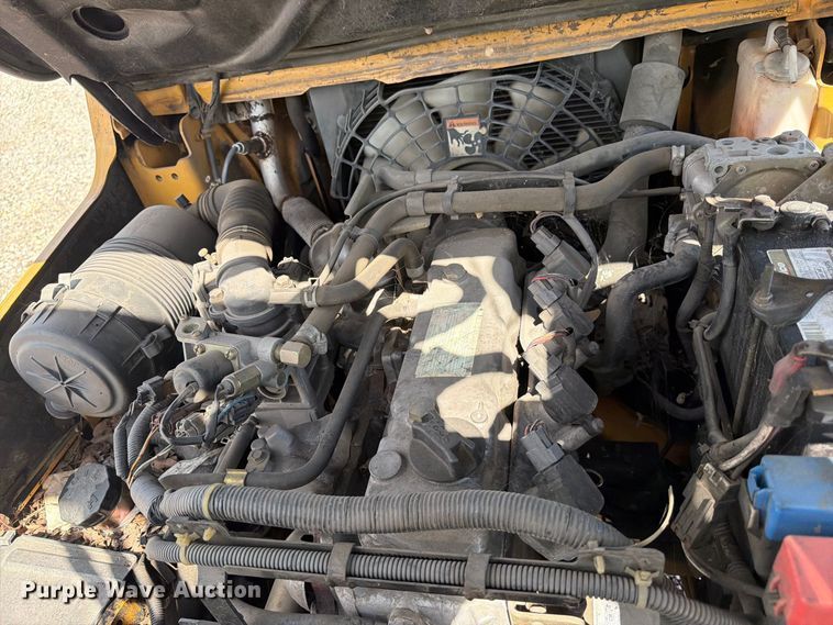image for item YA5552 Caterpillar P5000 forklift