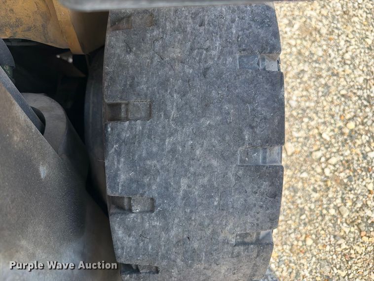 image for item YA5552 Caterpillar P5000 forklift