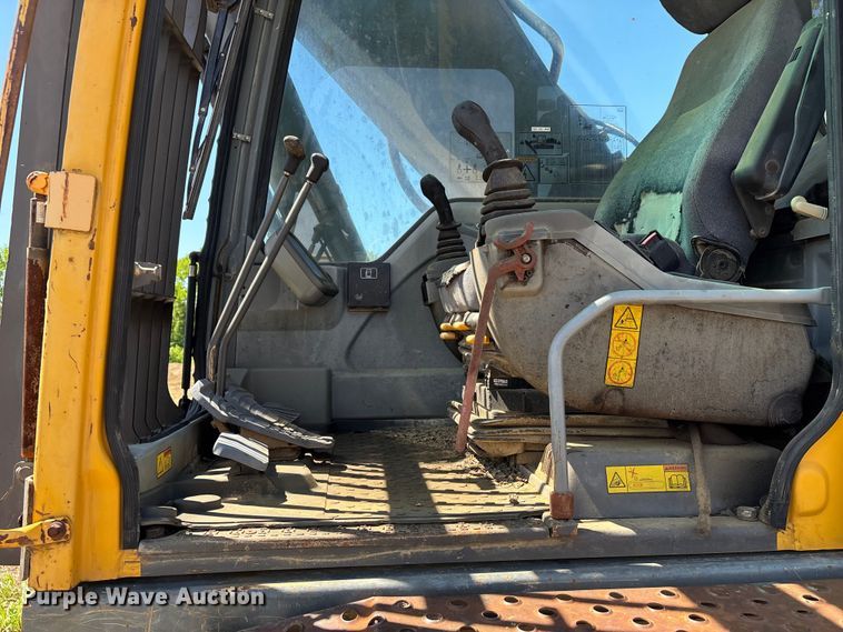 image for item DT0143 2006 Volvo EC360BLC excavator