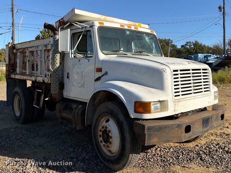 image for item DT0168 2000 International 4700 dump truck
