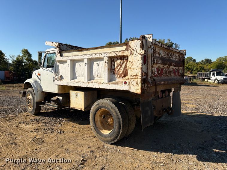 image for item DT0168 2000 International 4700 dump truck
