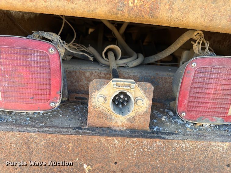 image for item DT0168 2000 International 4700 dump truck
