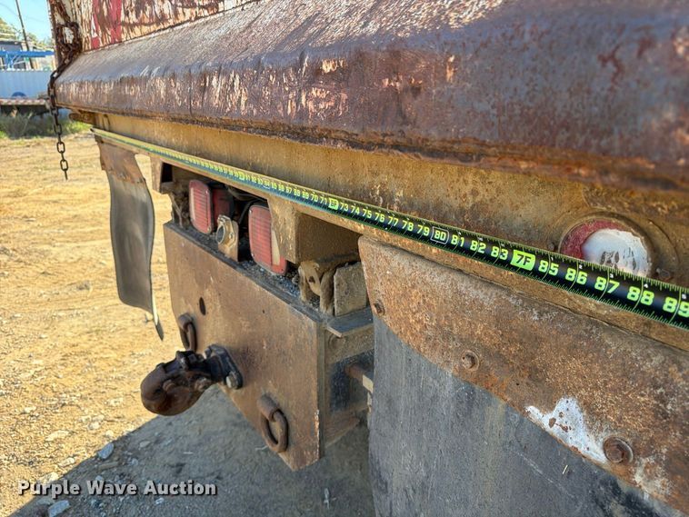 image for item DT0168 2000 International 4700 dump truck