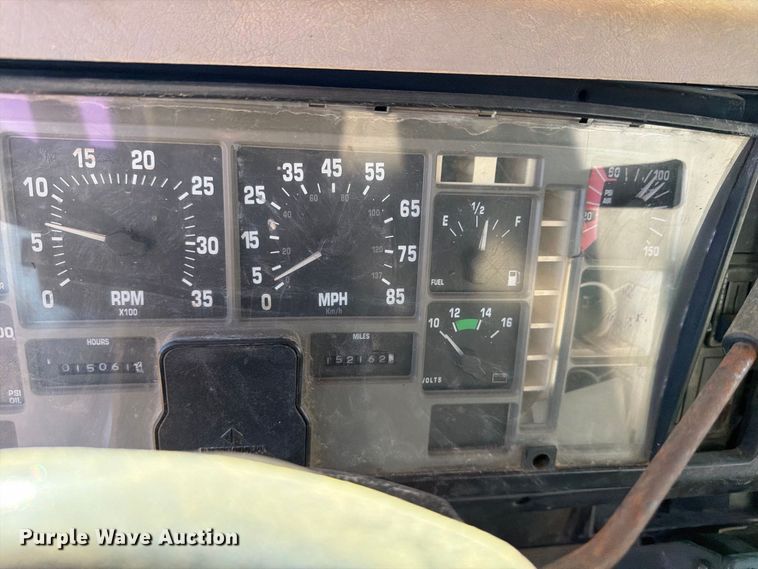 image for item DT0168 2000 International 4700 dump truck