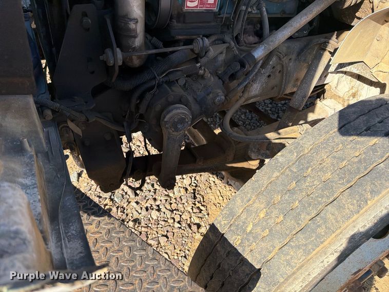 image for item DT0168 2000 International 4700 dump truck