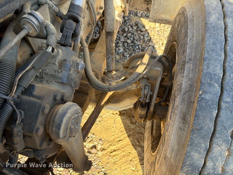 image for item DT0168 2000 International 4700 dump truck