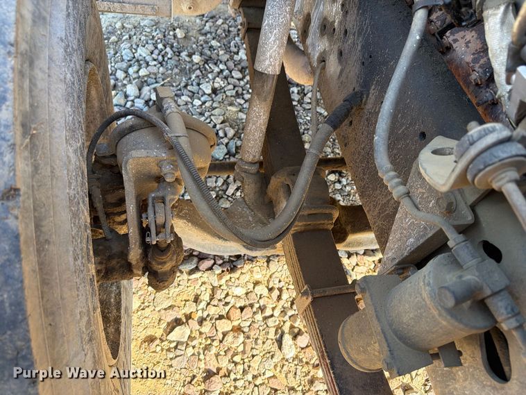 image for item DT0168 2000 International 4700 dump truck