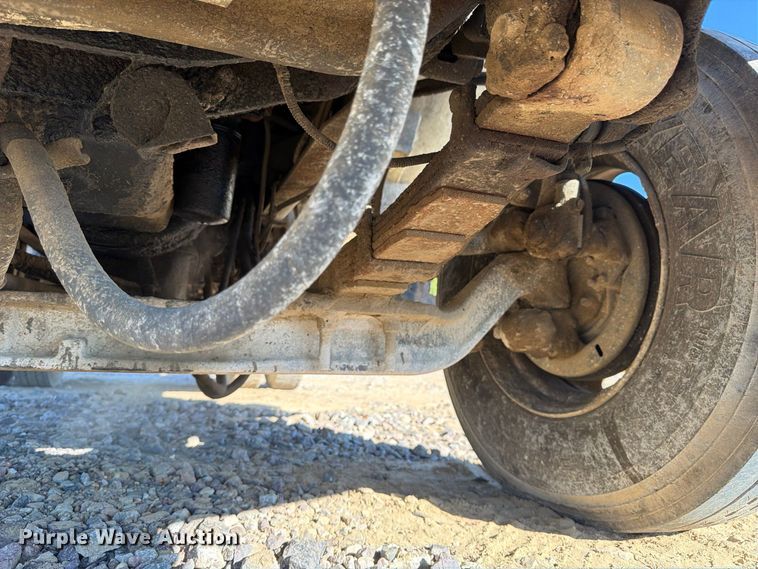 image for item DT0168 2000 International 4700 dump truck