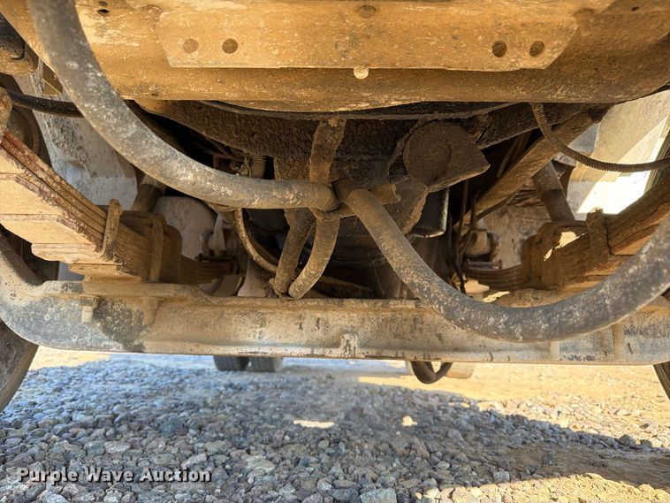 image for item DT0168 2000 International 4700 dump truck