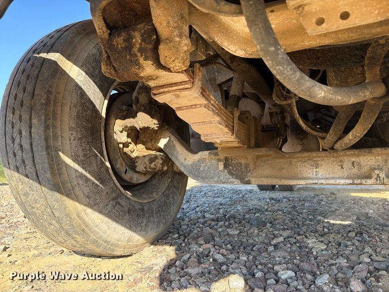image for item DT0168 2000 International 4700 dump truck