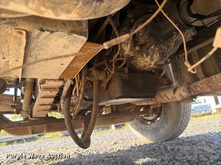 image for item DT0168 2000 International 4700 dump truck