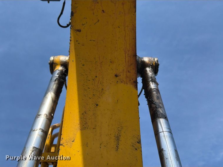 image for item DT2944 2015 Komatsu PC138USLC-10 excavator