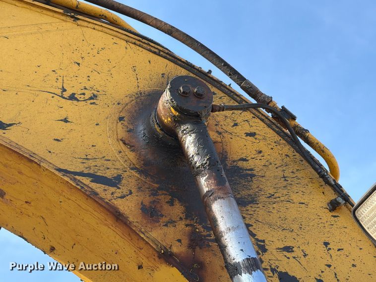 image for item DT2944 2015 Komatsu PC138USLC-10 excavator