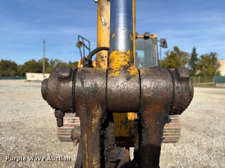 image for item DT2944 2015 Komatsu PC138USLC-10 excavator