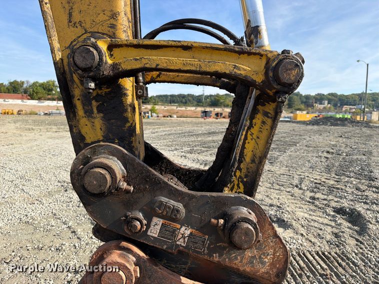 image for item DT2944 2015 Komatsu PC138USLC-10 excavator