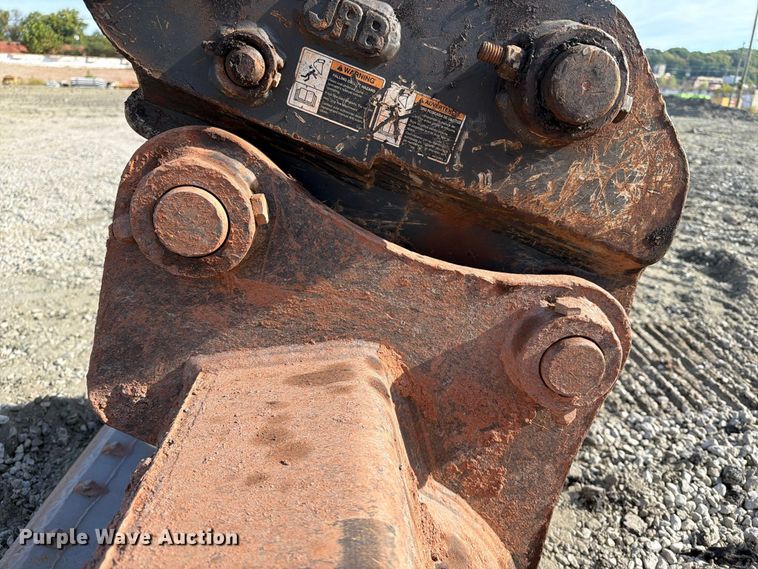 image for item DT2944 2015 Komatsu PC138USLC-10 excavator