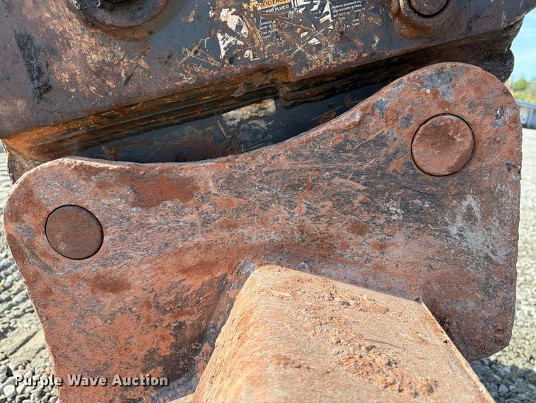 image for item DT2944 2015 Komatsu PC138USLC-10 excavator