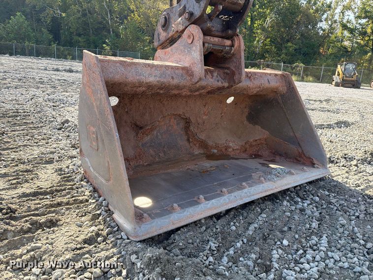 image for item DT2944 2015 Komatsu PC138USLC-10 excavator