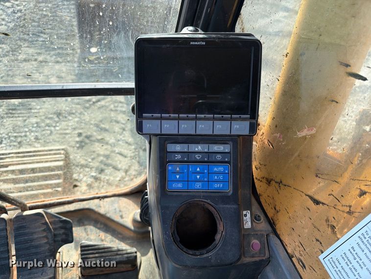 image for item DT2944 2015 Komatsu PC138USLC-10 excavator