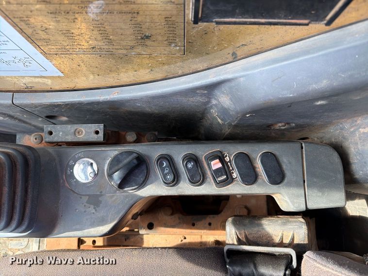 image for item DT2944 2015 Komatsu PC138USLC-10 excavator