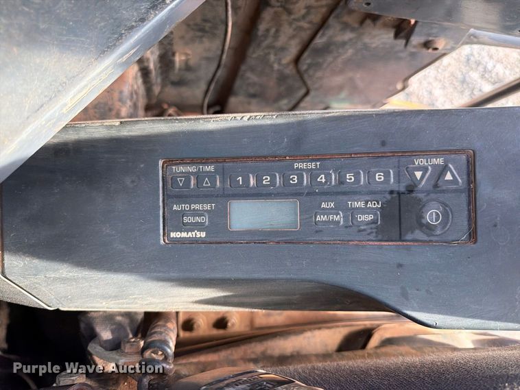image for item DT2944 2015 Komatsu PC138USLC-10 excavator