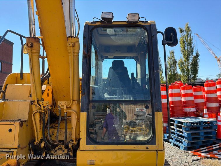 image for item DT2945 2015 Komatsu PC138USLC-10 excavator