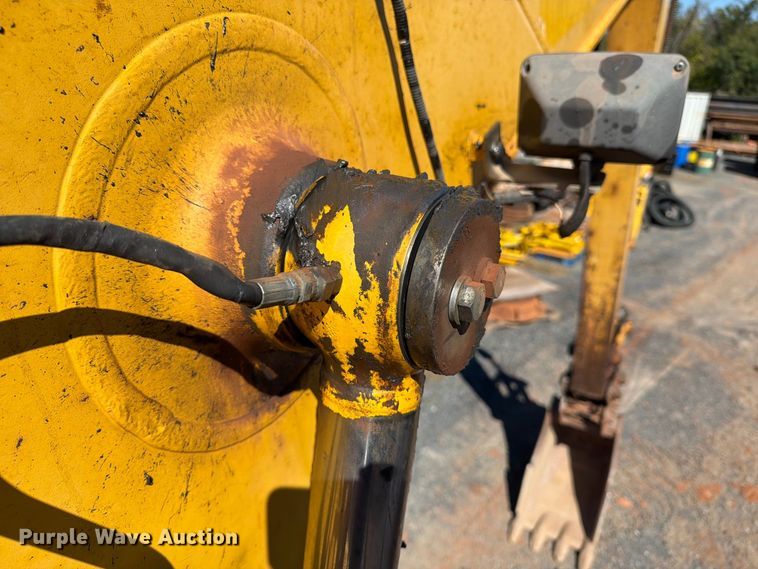 image for item DT2945 2015 Komatsu PC138USLC-10 excavator