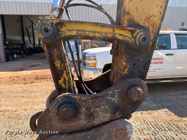 image for item DT2945 2015 Komatsu PC138USLC-10 excavator