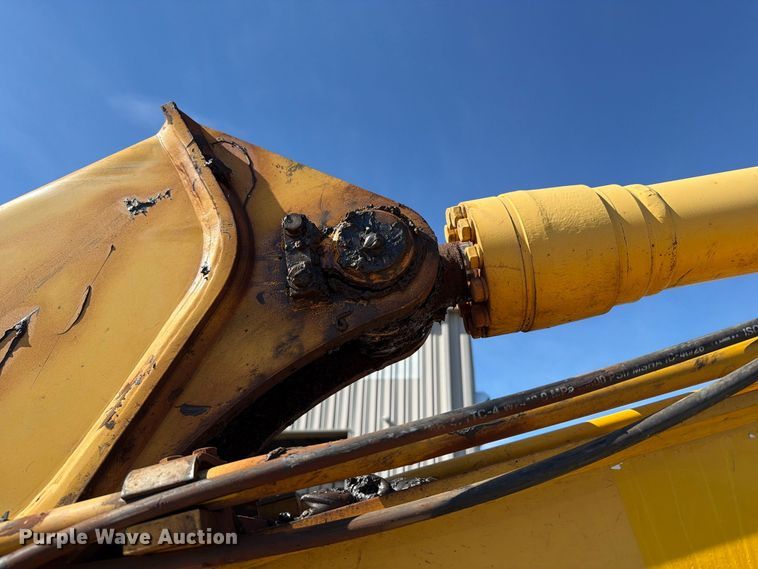 image for item DT2945 2015 Komatsu PC138USLC-10 excavator