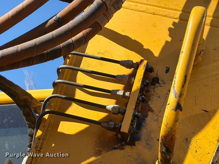 image for item DT2945 2015 Komatsu PC138USLC-10 excavator