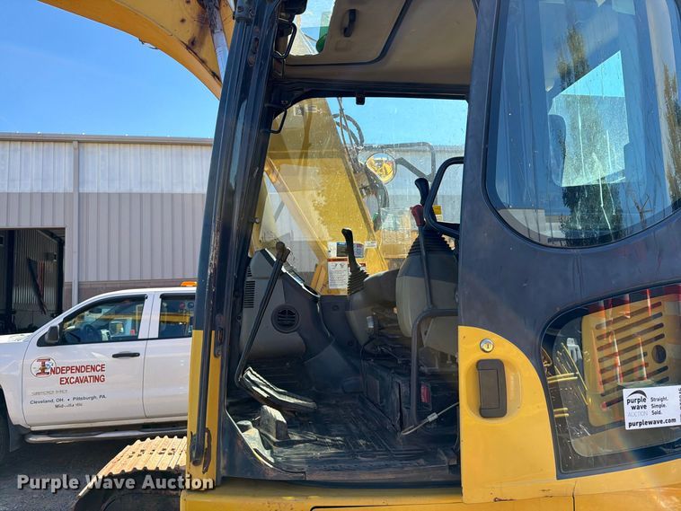 image for item DT2945 2015 Komatsu PC138USLC-10 excavator