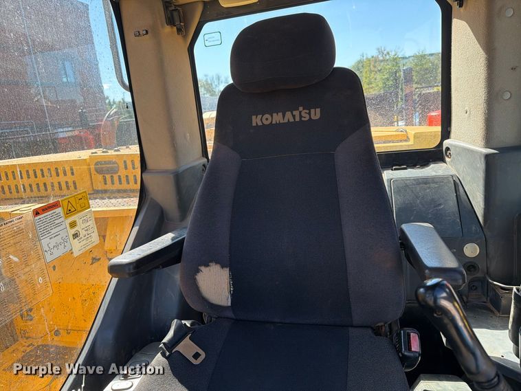 image for item DT2945 2015 Komatsu PC138USLC-10 excavator