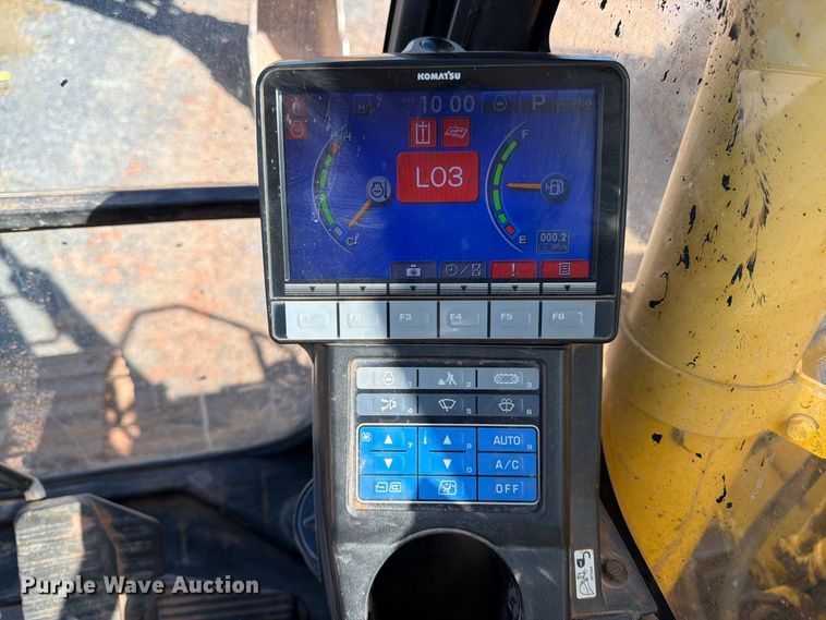image for item DT2945 2015 Komatsu PC138USLC-10 excavator