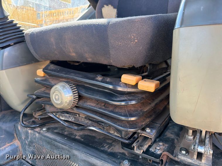image for item DT2945 2015 Komatsu PC138USLC-10 excavator