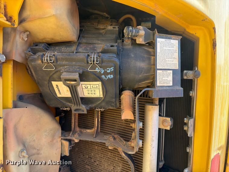 image for item DT2945 2015 Komatsu PC138USLC-10 excavator