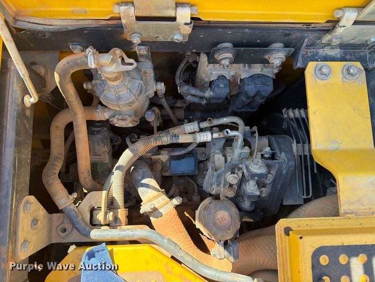 image for item DT2945 2015 Komatsu PC138USLC-10 excavator